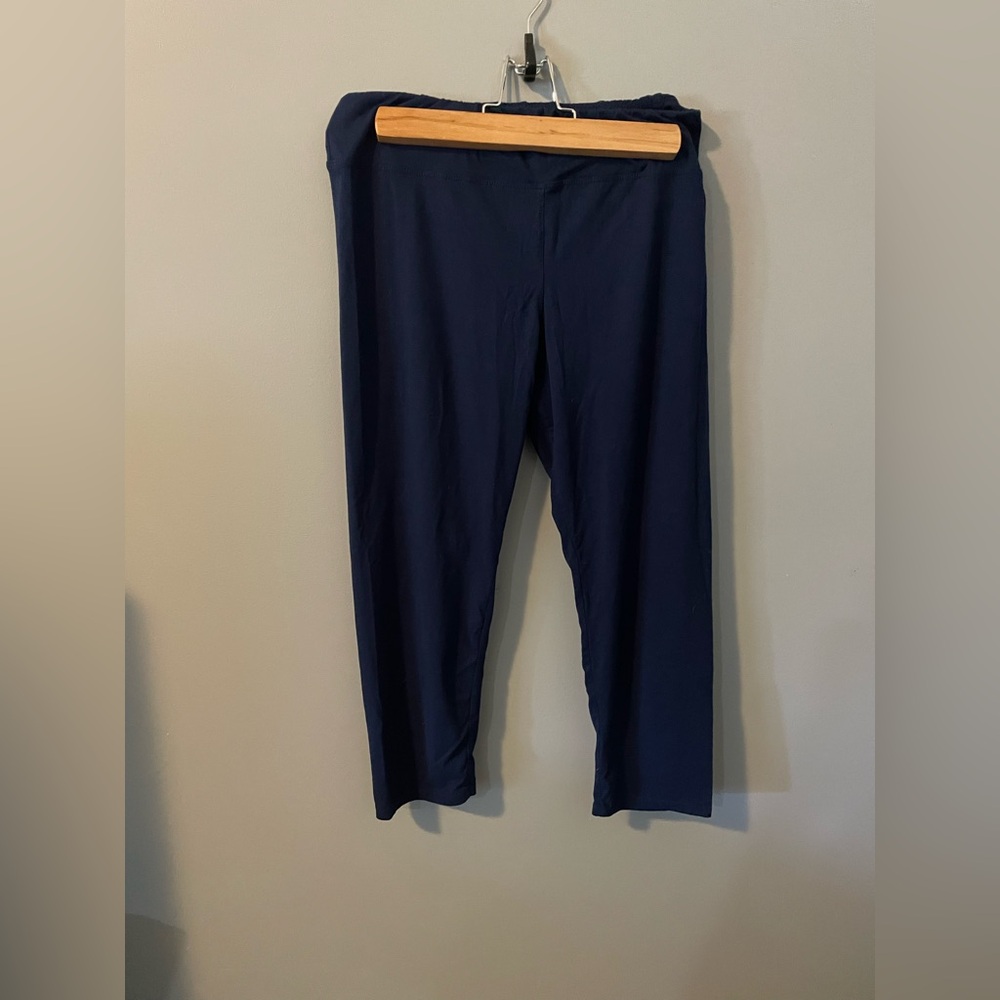 Navy Blue Capri Style Leggings